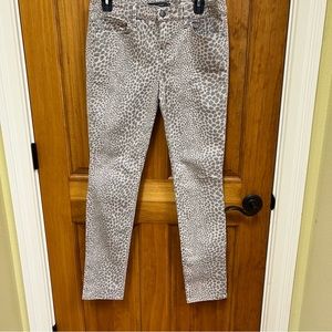 Level 99 Liza Skinny Jean in Cobblestone, Size 29, NWOT